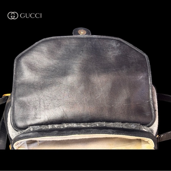 Gucci Black and Gray Crossbody Bag with Structured Design - Picture 4 of 9